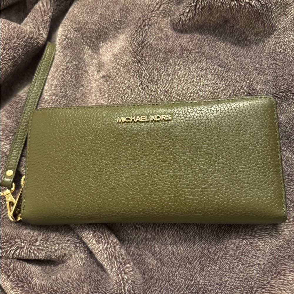 Michael Kors Forest Green Leather Wristlet